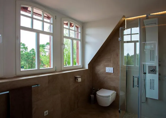 Parkresidenz Lychen, 6 *