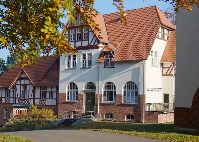 Parkresidenz Lychen, 6 *